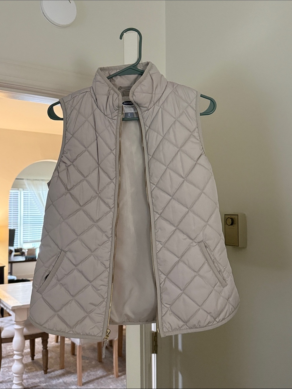 Old Navy Quilted Light Cream Women's Vest